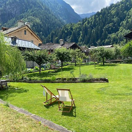 L'Aria Di Casa Acomodação com café da manhã Alagna Valsesia Exterior foto