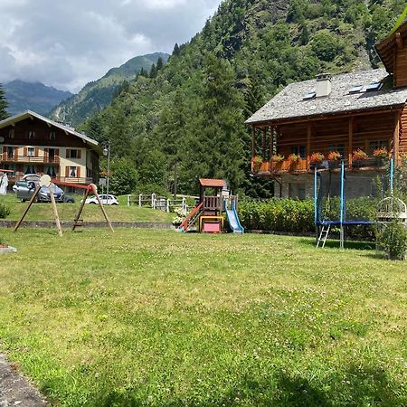 L'Aria Di Casa Acomodação com café da manhã Alagna Valsesia Exterior foto