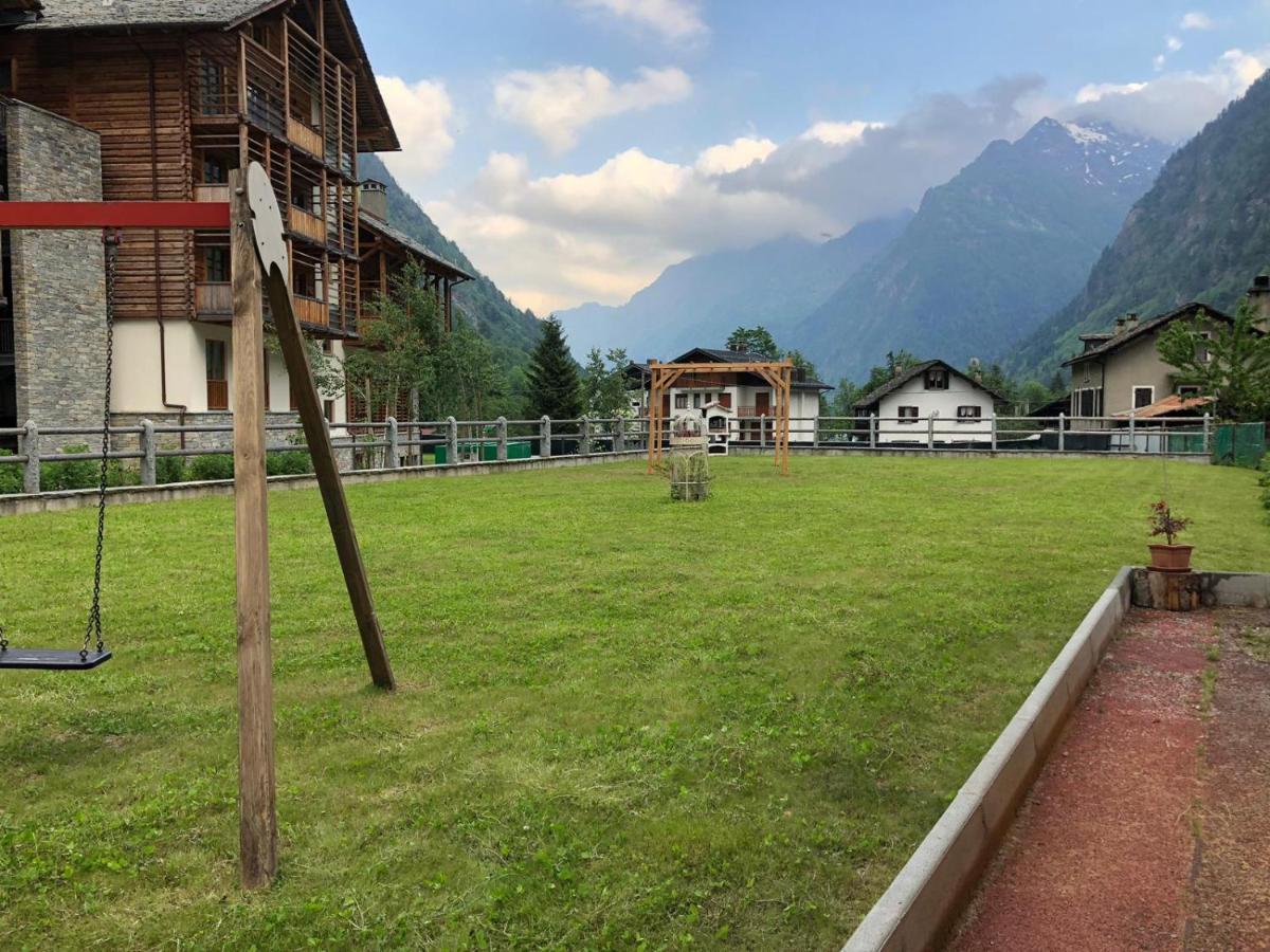 L'Aria Di Casa Acomodação com café da manhã Alagna Valsesia Exterior foto