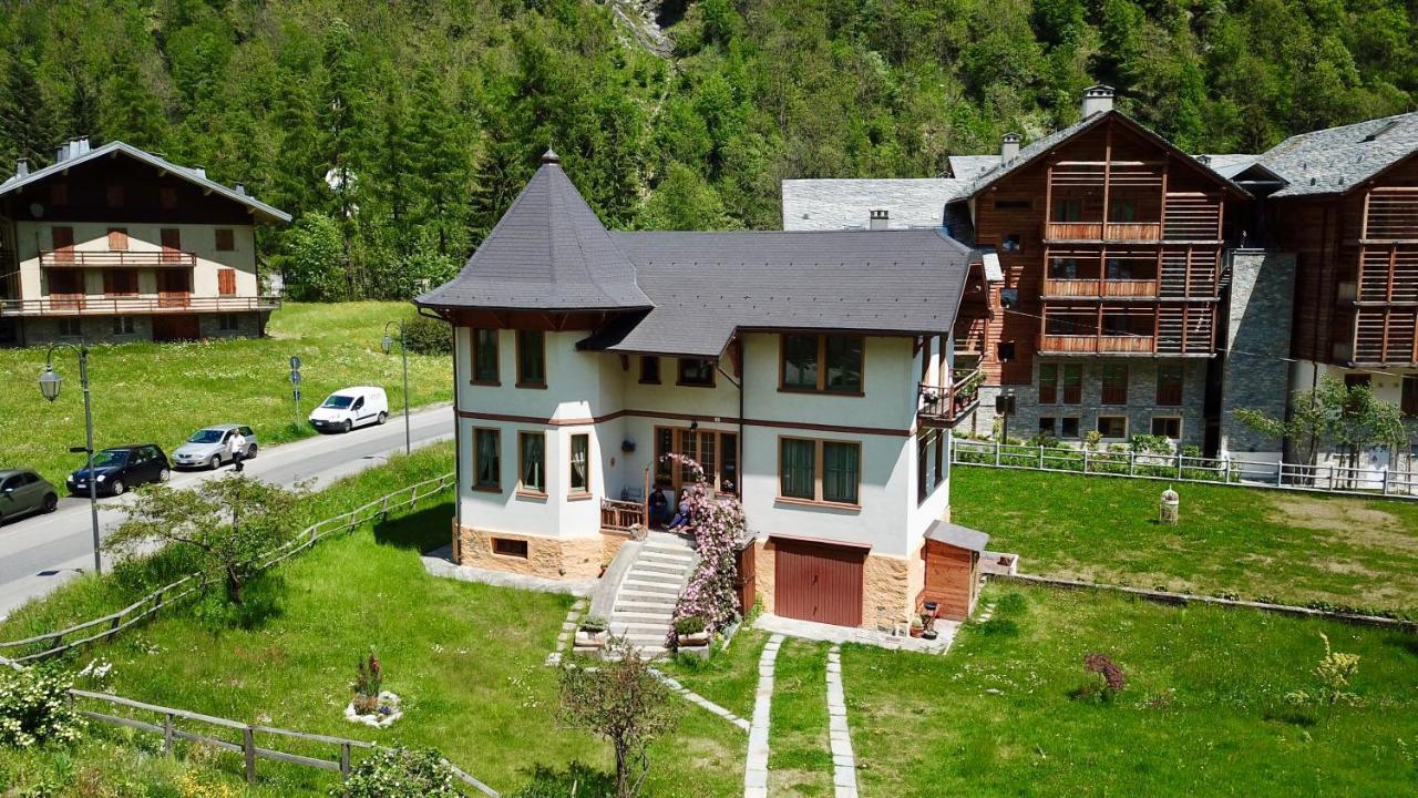 L'Aria Di Casa Acomodação com café da manhã Alagna Valsesia Exterior foto