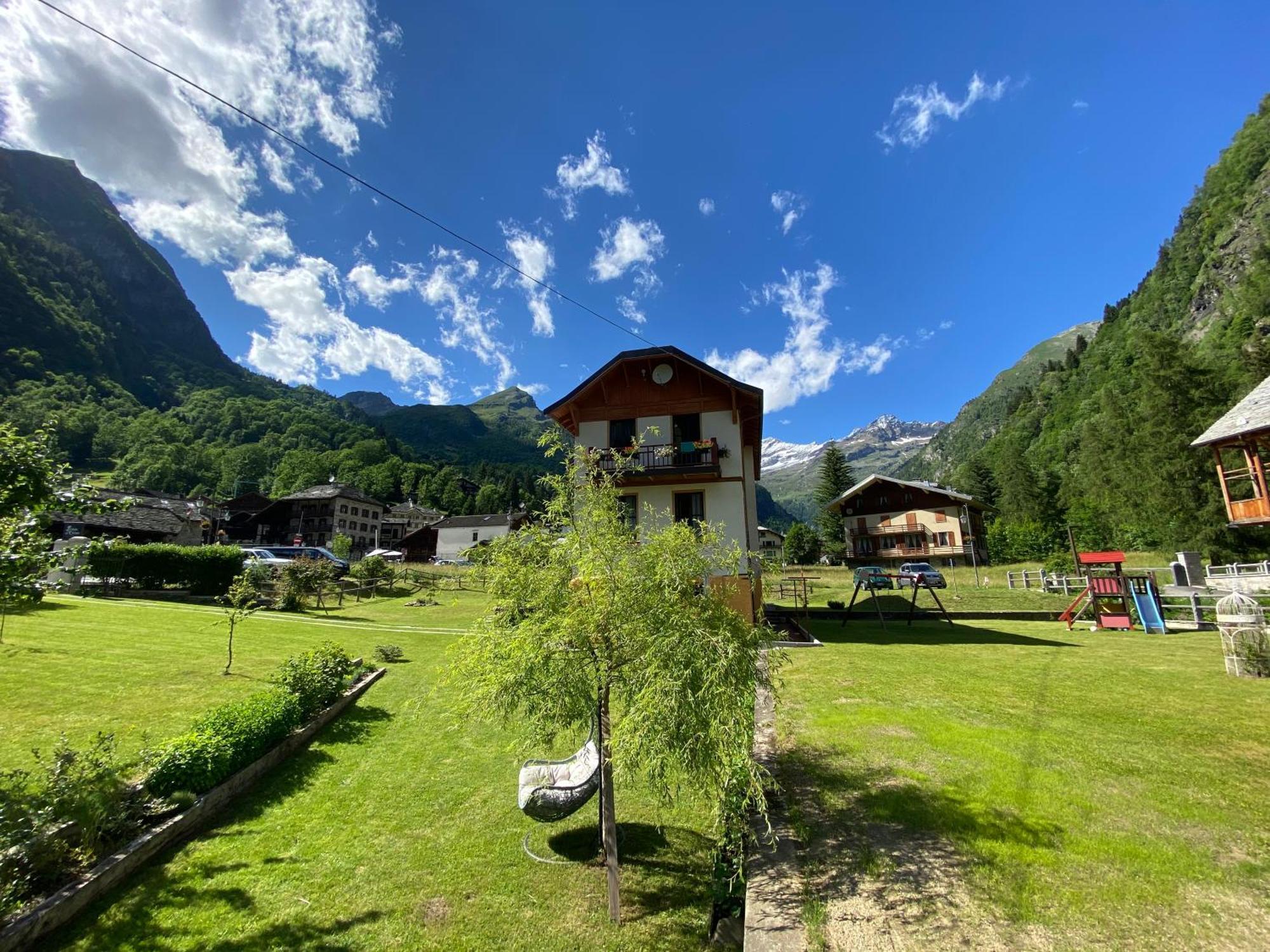 L'Aria Di Casa Acomodação com café da manhã Alagna Valsesia Exterior foto