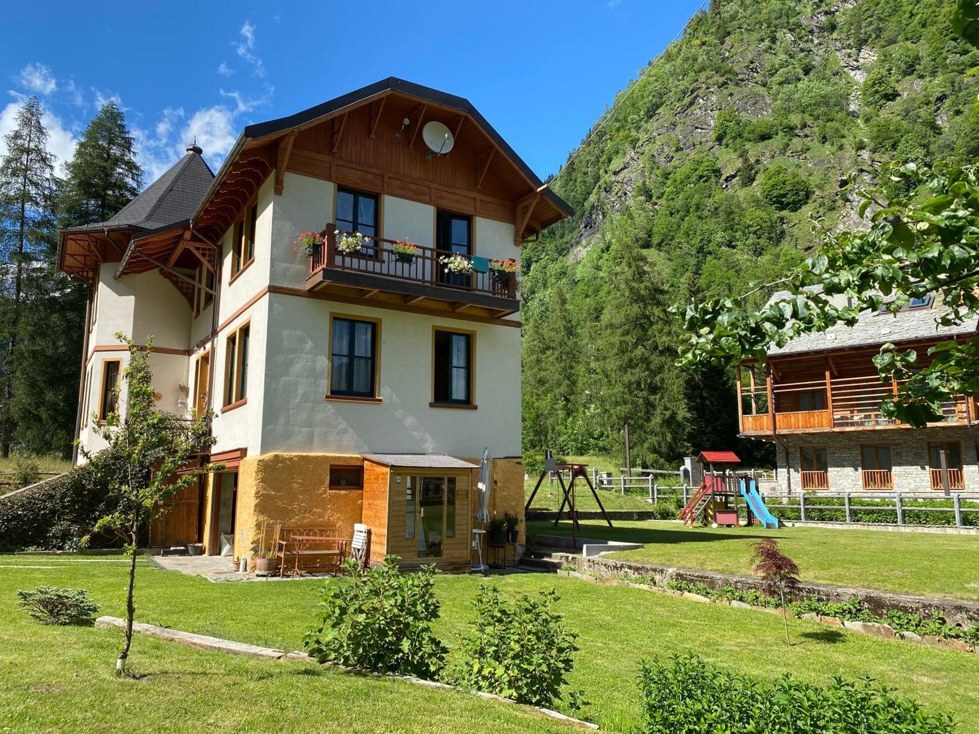 L'Aria Di Casa Acomodação com café da manhã Alagna Valsesia Exterior foto