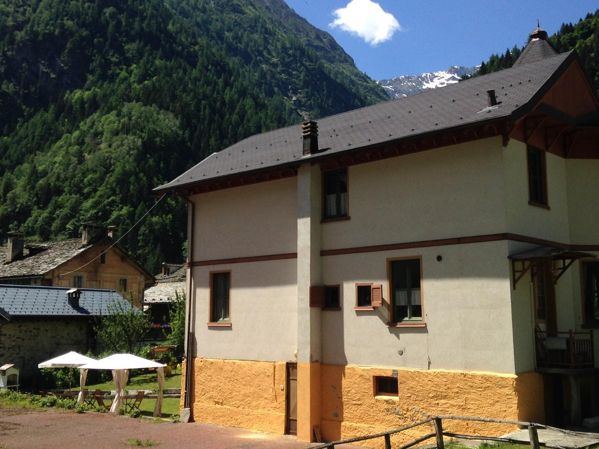 L'Aria Di Casa Acomodação com café da manhã Alagna Valsesia Exterior foto