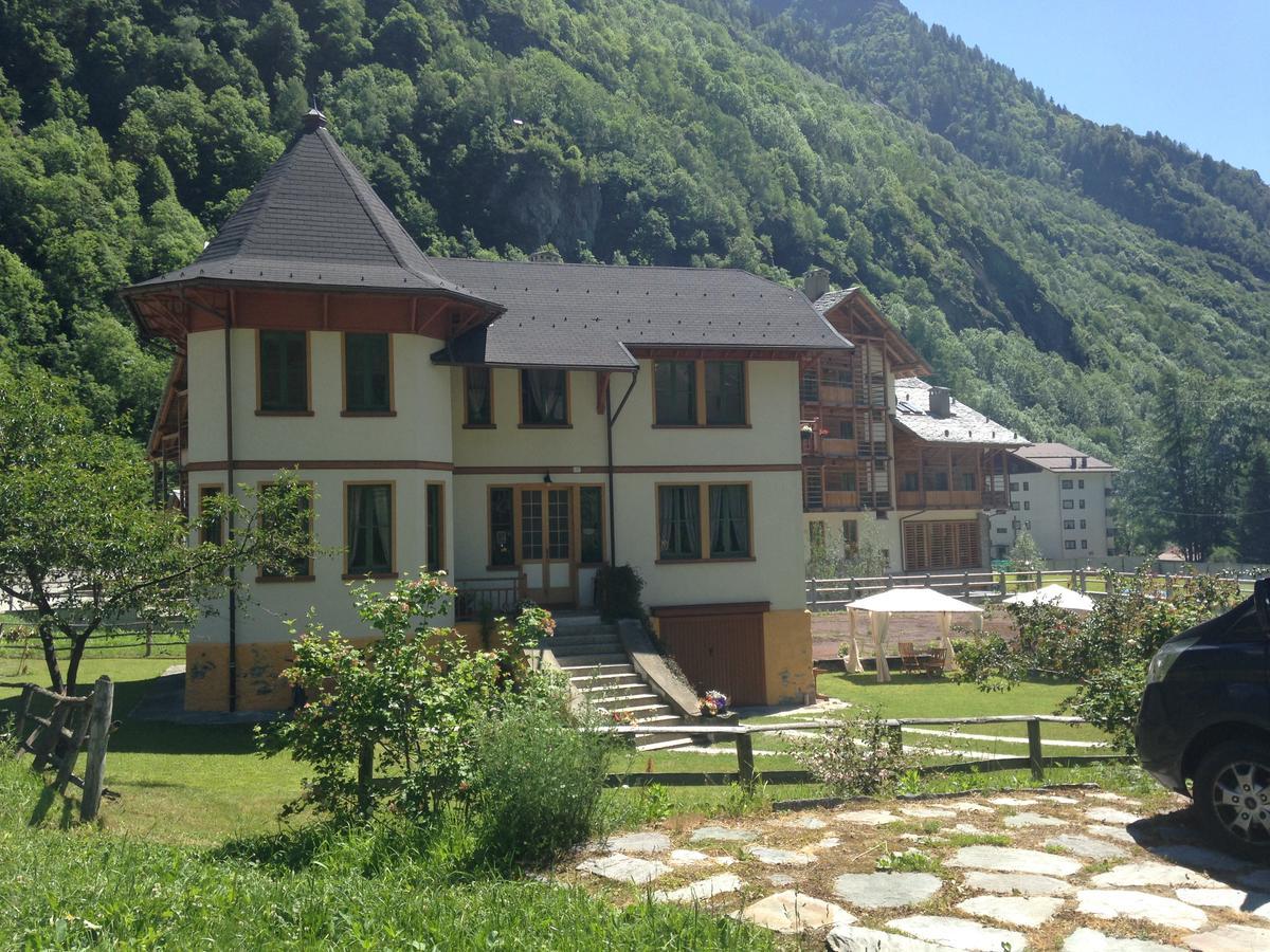 L'Aria Di Casa Acomodação com café da manhã Alagna Valsesia Exterior foto